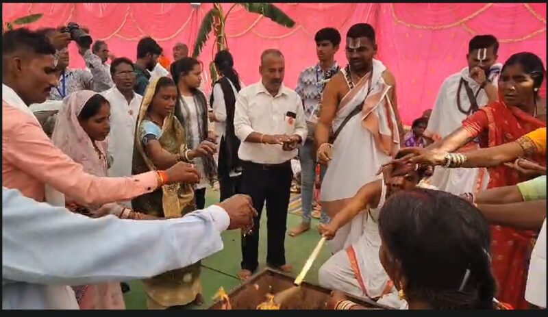 Returned to Sanatana Dharma : रायपुर से बड़ी खबर…! एक-दो नहीं…200 से ज्यादा परिवारों की घर वापसी…दही हांडी मैदान में हुआ आयोजन…यहां देखें Video