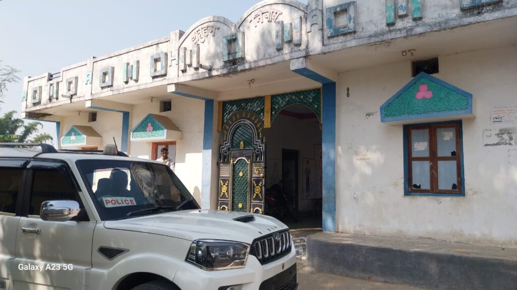 Robbery : कोरबा से बड़ी खबर…! हथियारबंद बदमाशों ने तराईडांड बस्ती में मचाया आतंक…परिवार को बंधक बनाकर की लाखों की लूट