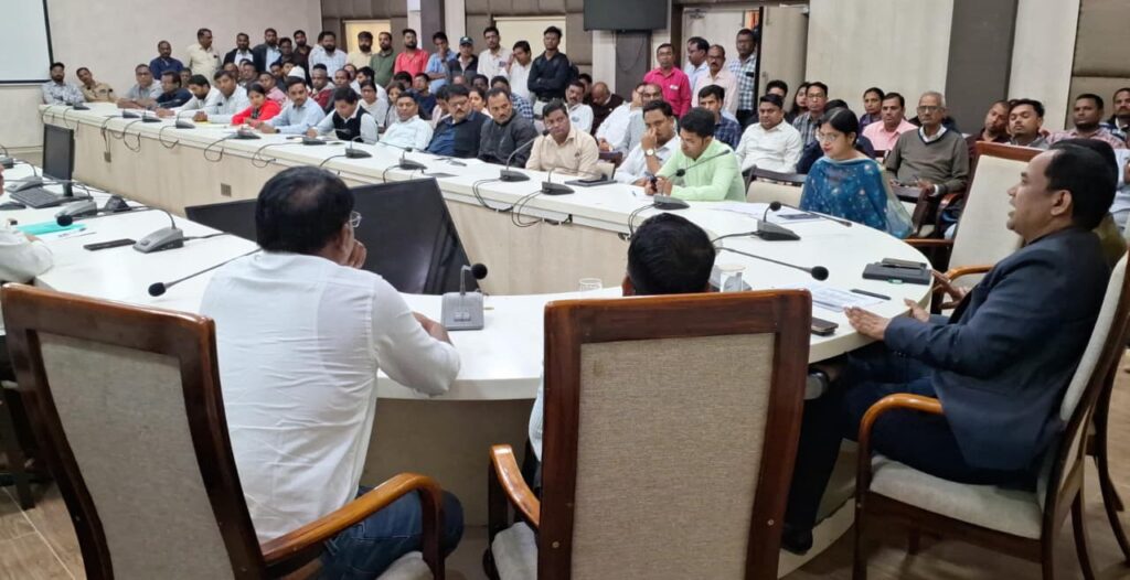 Paddy Procurement Review Meet : कलेक्टर ने ली धान खरीदी की समीक्षा बैठक…! कहा-धान खरीदी को पर्व की तरह मनाएं