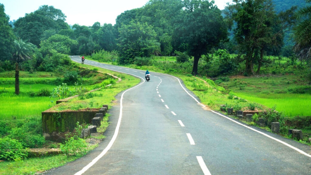 Development of Bastar : बस्तर जिले के दुर्गम क्षेत्रों में 240 करोड़ की लागत से बनेंगी 87 नई सड़कें