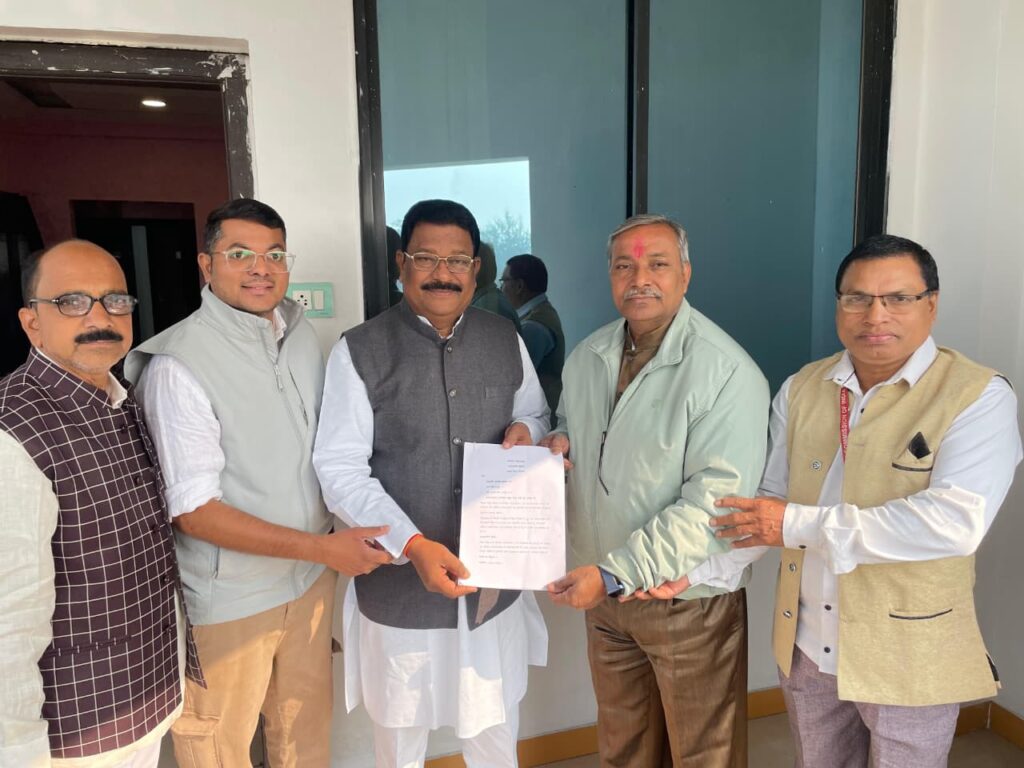 CBSE Teachers Promotion : सीबीएसई शिक्षकों की पदोन्नति को लेकर विधायक से मुलाकात…! मुख्यमंत्री से हस्तक्षेप की मांग