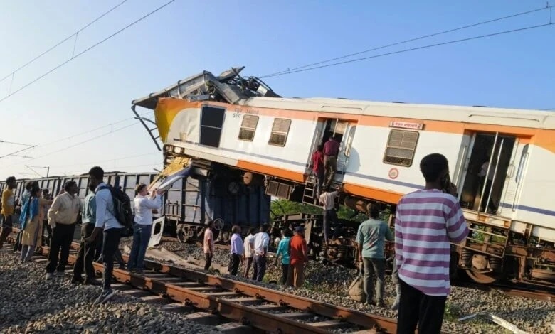 Bilaspur Train Accident : बिलासपुर ट्रेन हादसा…! मेमू–मालगाड़ी टक्कर में 12 मौतों के बाद बड़ी कार्रवाई…सीनियर DEE हटाए गए