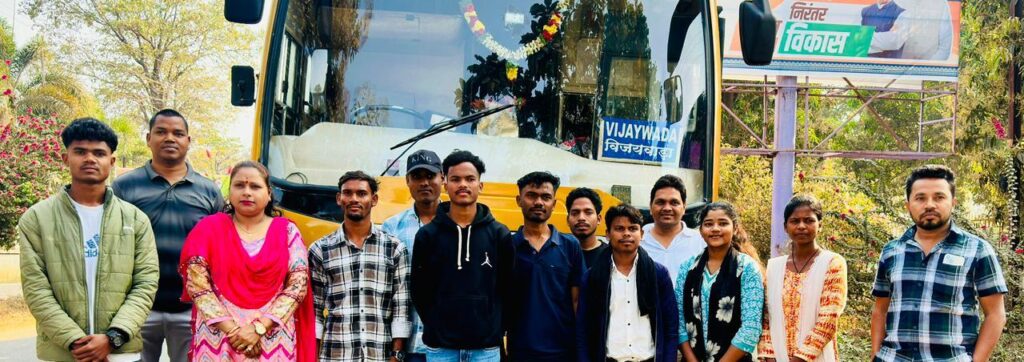 Aakansha Project : नक्सल प्रभावित सुकमा से आत्मनिर्भरता की उड़ान…35 युवा बहुराष्ट्रीय कंपनियों में रोजगार हेतु चेन्नई रवाना