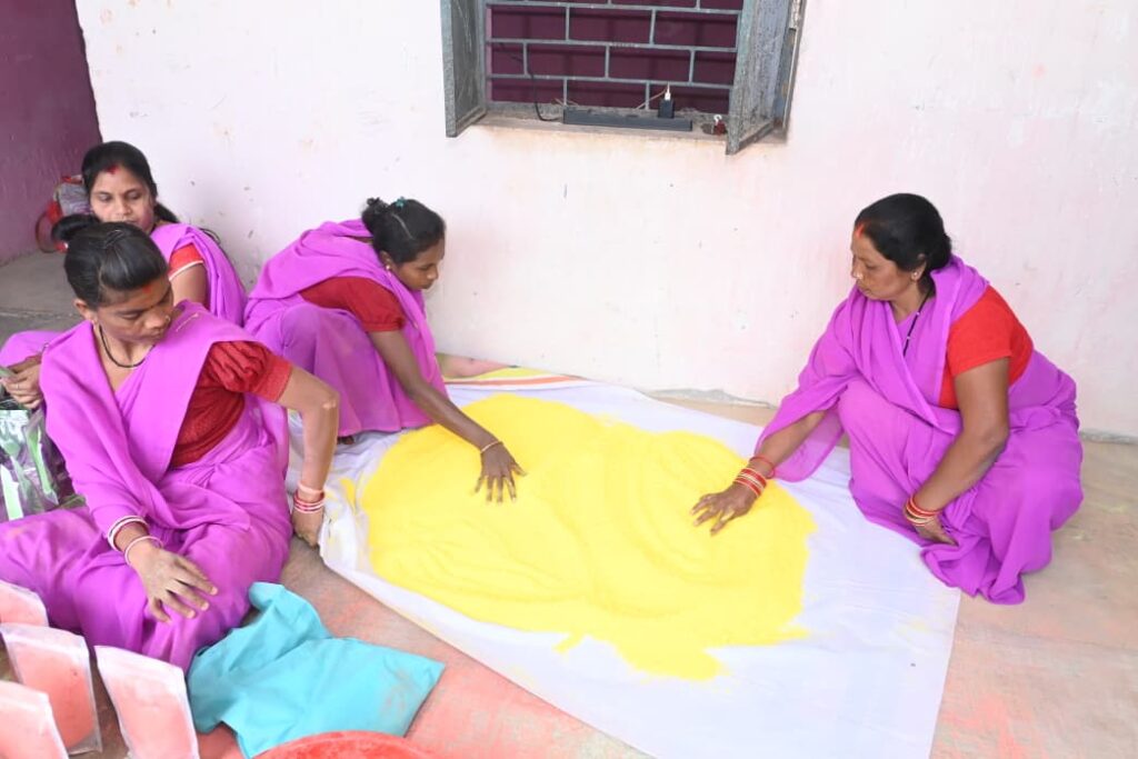 Holi 2026 : पलाश, चुकंदर और पालक से तैयार हो रहा प्राकृतिक गुलाल…आत्मनिर्भरता की मिसाल