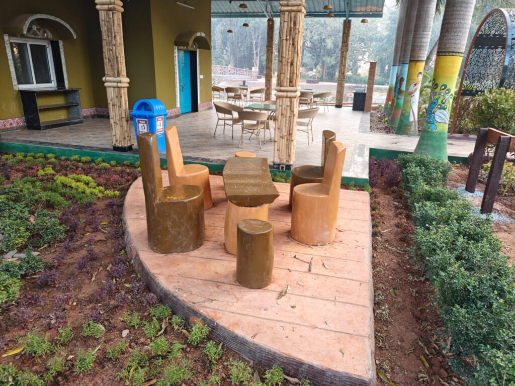 Tribal Pride Garden : गार्बेज से गौरव तक…डंपिंग ग्राउंड से बनी ‘जनजातीय गौरव वाटिका’