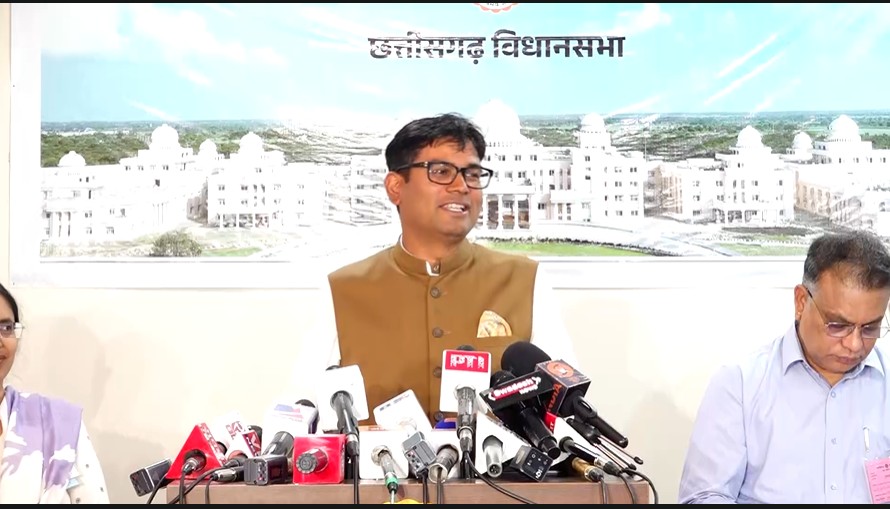 Economic Survey 2026 : जीएसडीपी में 11.57% वृद्धि का अनुमान…! कृषि-उद्योग-सेवा क्षेत्रों में मजबूत वृद्धि…वित्त मंत्री ने सदन में पेश किया आर्थिक सर्वेक्षण