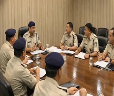 Community Policing : साइबर-क्राइम ब्रांच और ट्रैफिक में AI तकनीक से पुलिसिंग तेज…! 107 बिंदुओं वाला रोडमैप लागू…छत्तीसगढ़ पुलिस का 2026 का फोकस