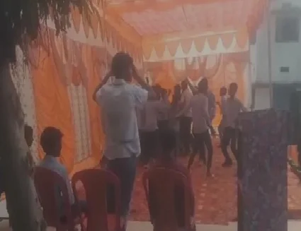 Principal Suspended : अश्लील गाने पर विद्यर्थियों ने किया डांस…! स्वामी आत्मानंद स्कूल के प्रभारी प्राचार्य निलंबित