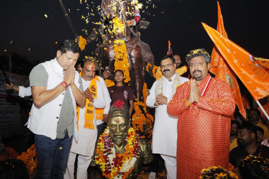 Maa Matangi Dham : मां मातंगी धाम में राष्ट्रीय गौरव रथ का ऐतिहासिक स्वागत…! 25 हजार श्रद्धालुओं ने राष्ट्रीय गौरव रथ के स्वागत में दिखाया आस्था