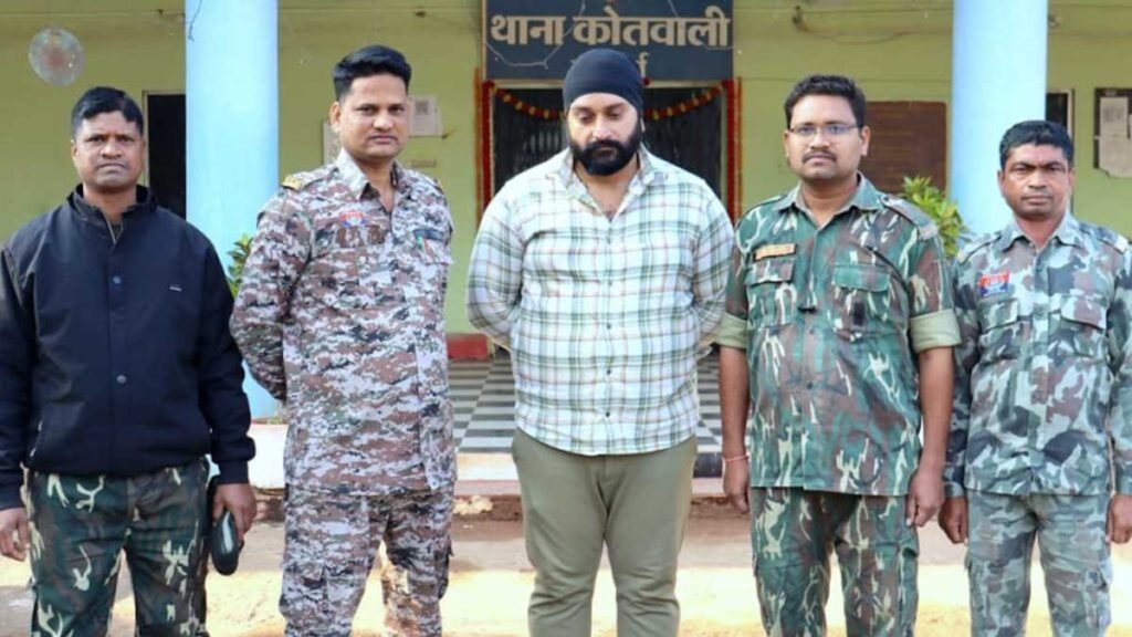 Kingdom Book : कवर्धा में ऑनलाइन सट्टा गिरोह का पर्दाफाश…! ‘सट्टा किंग’ राजा सरदार गिरफ्तार…करोड़ों के लेन-देन की जांच तेज