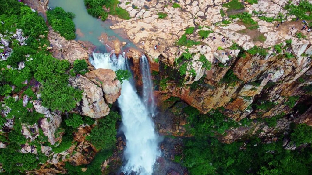 CG TOURISM : सरायपाली का शिशुपाल पर्वत बना एडवेंचर प्रेमियों की पहली पसंद…ट्रैकिंग के लिए उभरता नया हॉटस्पॉट