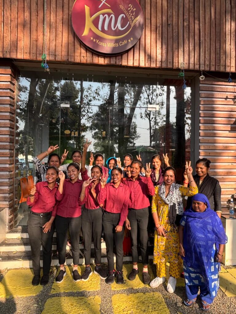 Millets Cafe : महिला स्व-सहायता समूह चला रहा ‘कोरिया मिलेट्स कैफे’…मिलेट्स से बने सेहतमंद व्यंजन बन रहे लोगों की पसंद