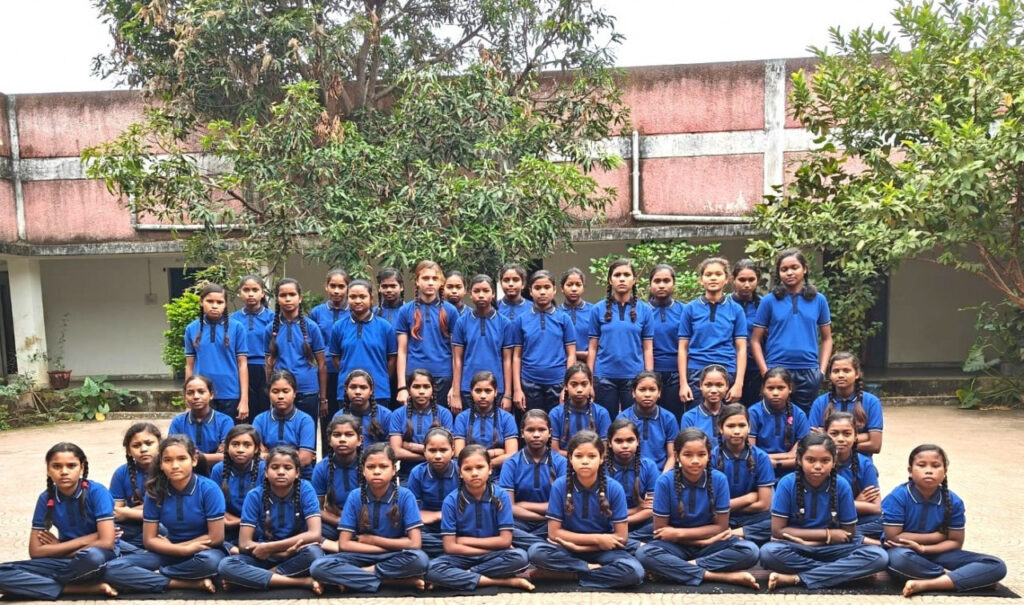 CG Pre Matric Scholarship : शिक्षा की रोशनी…तोषगांव का प्री मैट्रिक छात्रावास बना बालिकाओं की उम्मीद