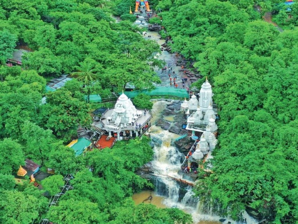 Gariaband Tourism : गरियाबंद प्रकृति, आस्था और रोमांच का अद्भुत संगम…भूतेश्वरनाथ महादेव, आस्था और चमत्कार का केंद्र