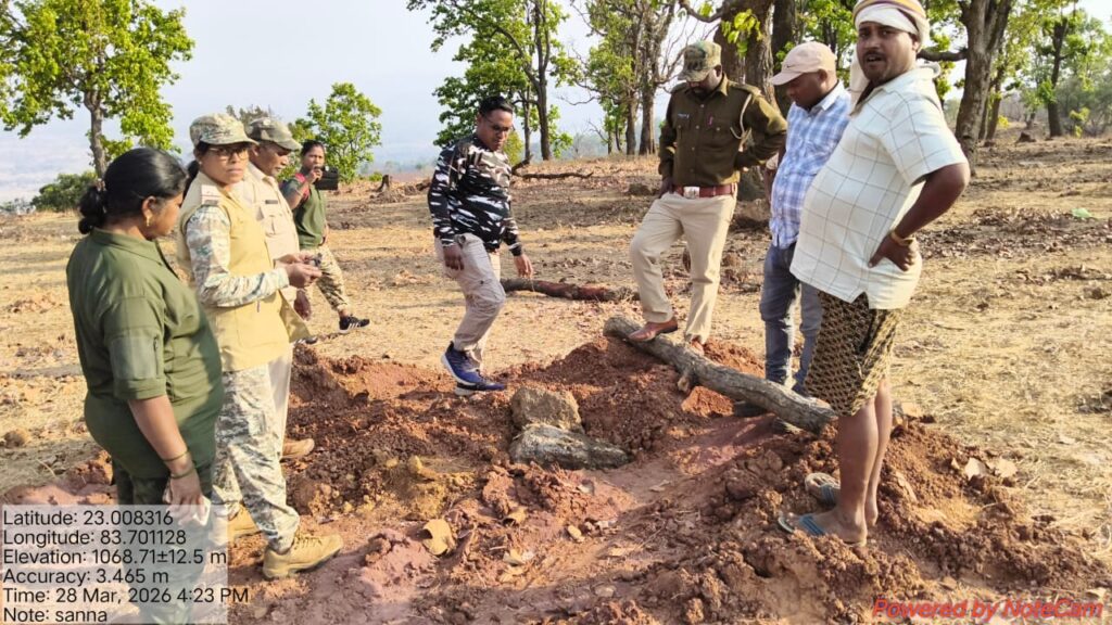 Illegal Mining : जशपुर में अवैध बोरवेल खनन पर सख्ती…वन विभाग ने 2 वाहन जब्त, मामला दर्ज