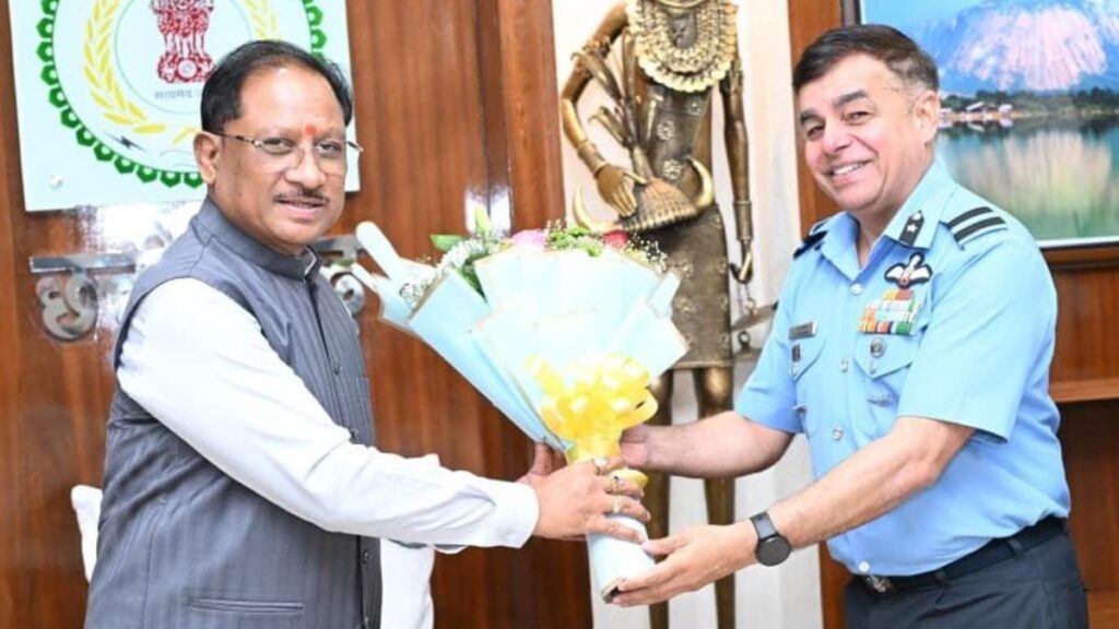 Naxalism : CM साय से NDC अधिकारियों की मुलाकात…! नक्सलवाद पर दिया बड़ा बयान…दल ने किया राज्य का दौरा