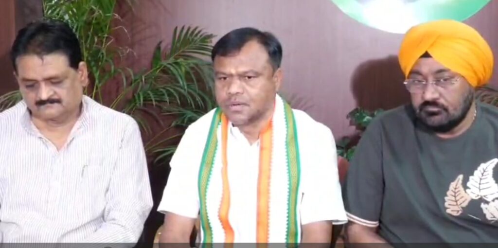 Opium Case : अफीम खेती मामले पर कांग्रेस का तीखा हमला…! 12 मार्च को BJP कार्यालयों के सामने प्रदर्शन…दीपक बैज ने क्या कहा…? यहां सुनिए- VIDEO