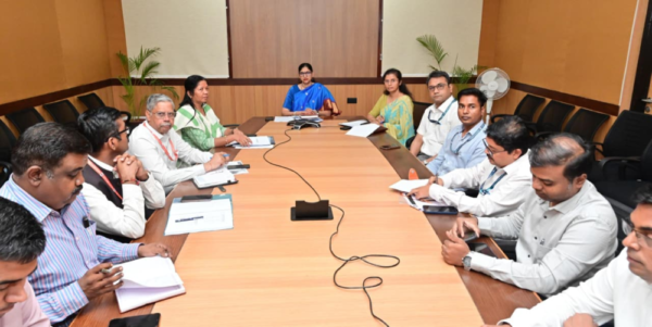 Review Meeting : छत्तीसगढ़ में एलपीजी, डीजल-पेट्रोल की उपलब्धता पर समीक्षा…उपभोक्ताओं को नहीं होगी किसी प्रकार की कमी…आपूर्ति व्यवस्था पर नियमित निगरानी के दिए निर्देश