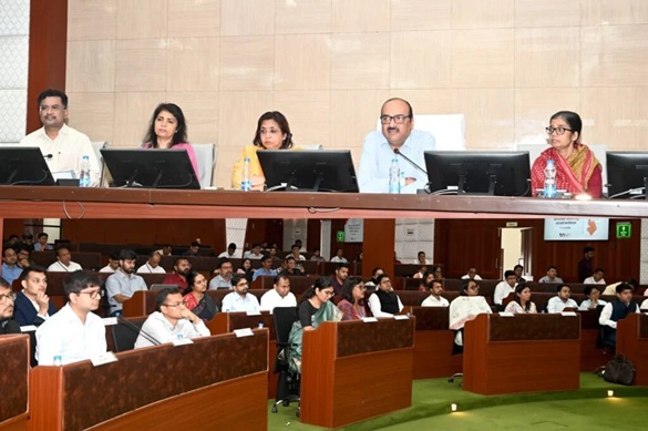 Naxal Affected : नक्सल प्रभावित क्षेत्रों के विकास पर बड़ा मंथन…! LWE जिलों में आय बढ़ाने पर फोकस…छत्तीसगढ़ सरकार का बड़ा प्लान