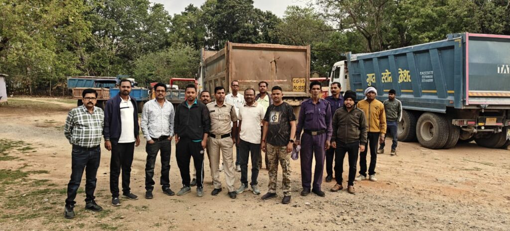 Illegal Mining Action : सरगुजा में अवैध खनन पर बड़ी कार्रवाई…! 22 वाहन जब्त…माइनिंग विभाग का सख्त एक्शन