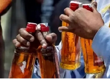 Excise Revenue Jumps : सरगुजा में छलका जाम…! आबकारी विभाग की कमाई में 33 करोड़ का उछाल…राजस्व 1.60 अरब पार