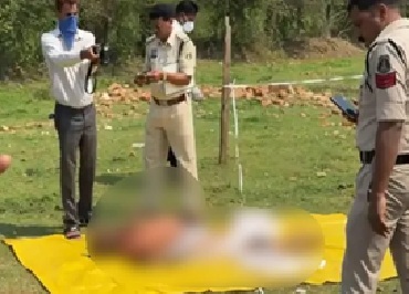 Tent Businessman Murder : कोंडागांव में 11 दिन से लापता टेंट कारोबारी की हत्या…खेत में दफन मिला अर्धनग्न शव…खून से सनी बाइक मिली