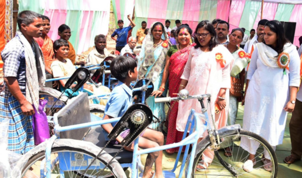 Jan Samadhan : जनसमस्या निवारण शिविर से गांव-गांव तक पहुंची योजनाएं… चुरेगांव में 84 आवेदनों का समाधान