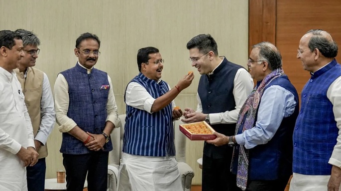 Rajya Sabha Update : AAP को बड़ा झटका…! राज्यसभा के सभापति ने 7 सांसदों के BJP में विलय को दी मंजूरी…सचिवालय की अधिसूचना