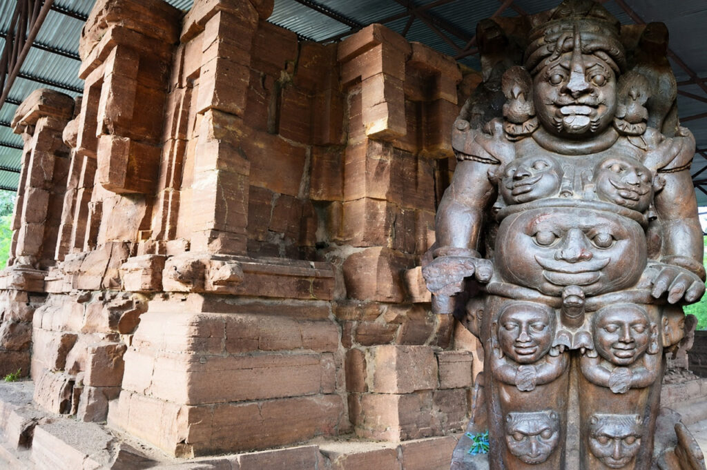 Devrani Jethani Temple : पत्थरों में जीवंत इतिहास और रहस्यमयी शिल्प का अद्भुत संगम… मनियारी नदी के तट पर गुप्तकालीन वैभव