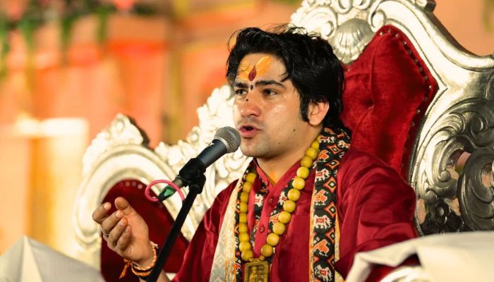 बद्रीनाथ धाम में कथा के दौरान NEET पेपर लीक पर भड़के पंडित धीरेंद्र शास्त्री