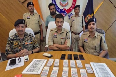Counterfeit Currency Racket : नकली नोट छापने वाले रैकेट का बड़ा खुलासा…! 6.54 लाख के जाली नोट के साथ एक गिरफ्तार