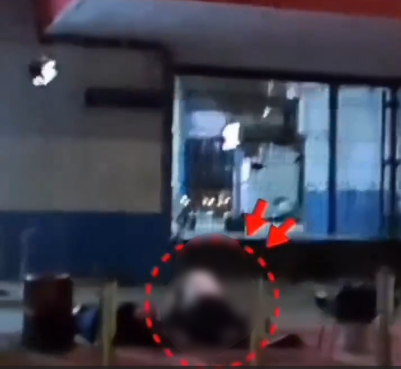 Churchgate Viral Video : स्टेशन के बाहर युवक की शर्मनाक करतूत कैमरे में कैद…! VIDEO देख लोगों का फूटा गुस्सा यहां देखें