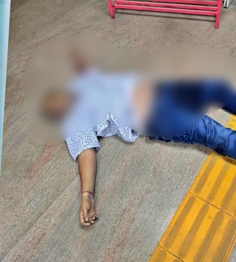 IT Inspector Suicide : इनकम टैक्स इंस्पेक्टर ने ऑफिस बिल्डिंग से कूदकर दी जान…! ऑफिस कैंपस में मची चीख-पुकार…2022 में भी की थी आत्महत्या की कोशिश
