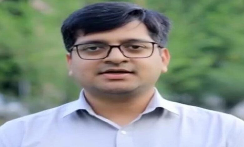 Raipur Nagar Nigam को मिला नया कमिश्नर…! ‘ग्राउंड कनेक्ट’ वाले IAS संबित मिश्रा को मिली बड़ी जिम्मेदारी…सोमवार से संभालेंगे कार्यभार