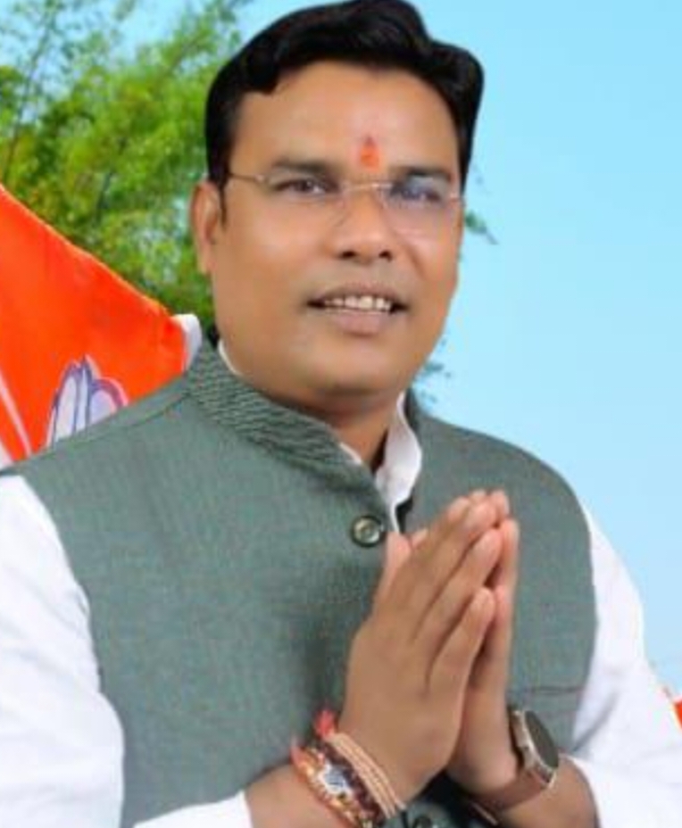 अंतागढ़ ब्लॉक में 56 सरपंचों के सामूहिक इस्तीफे पर सियासी घमासान…ओंकार साहू ने साधा सरकार पर निशाना