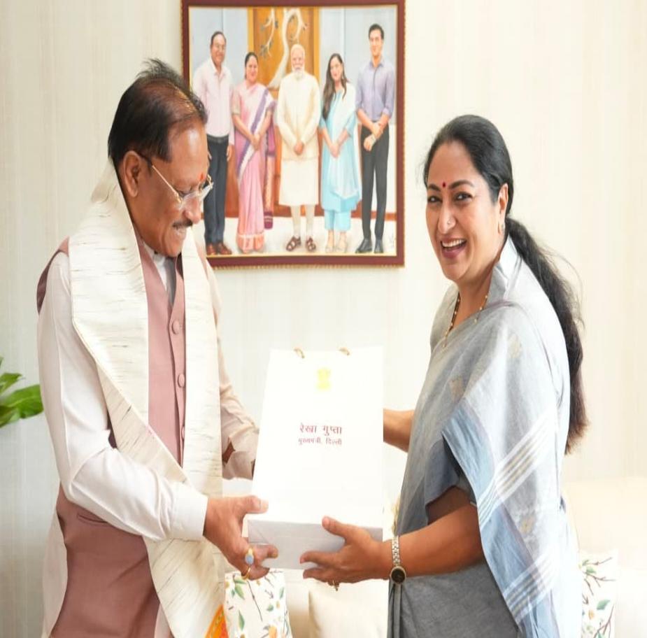 दिल्ली में सीएम विष्णु देव साय ने सीएम रेखा गुप्ता से की मुलाकात…सुशासन और विकास पर चर्चा