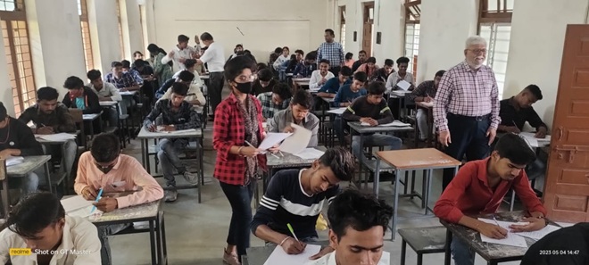 Higher Education : उच्च शिक्षा सुधार के लिए तय 5 बड़े एजेंडे…प्राचार्यों को खुद संभालनी होगी जिम्मेदारी…कॉलेजों के लिए नया रोडमैप तैयार…कमिश्नर का सख्त संदेश