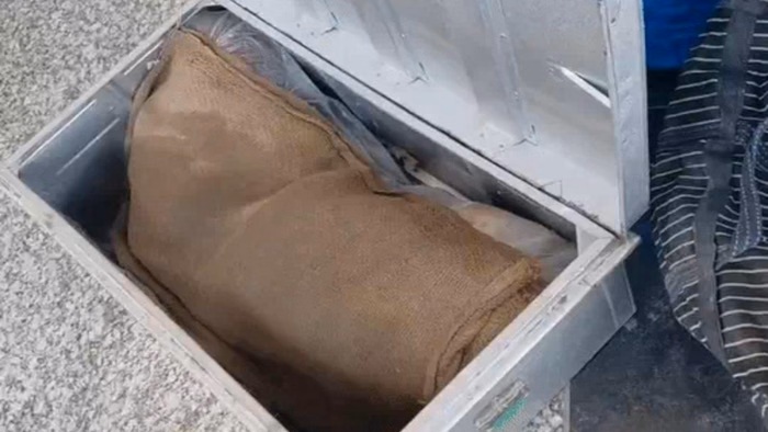 Train Murder Mystery : गोमतीनगर एक्सप्रेस में खौफनाक वारदात…! ट्रेन में 5 टुकड़ों में कटा हुआ मिला युवती की लाश…सिर गायब