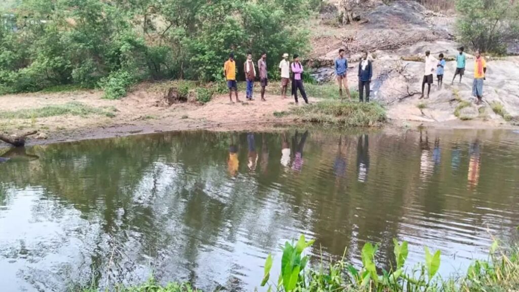 Drowning Accident : बलरामपुर जिले में हृदयविदारक घटना…! नदी में डूबने से 2  मासूम बच्चों की मौत…परिजनों का रो-रोकर बुरा हाल