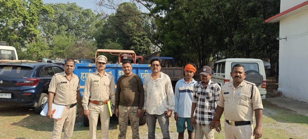 Administrative Action : अवैध खनिज परिवहन पर बड़ी कार्रवाई… 9 वाहन जब्त… कई क्षेत्रों में की गई कार्रवाई