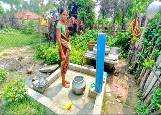 Jal Jeevan Mission : कभी पानी की एक-एक बूंद को तरसा था गांव… अब हर घर तक पहुंच रहा शुद्ध जल… 109 परिवारों के चेहरे पर लौटी मुस्कान