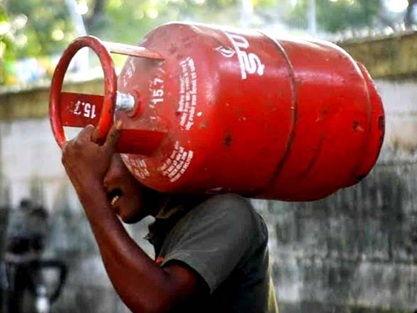 LPG Price Hike : दिल्ली से छत्तीसगढ़ तक महंगा हुआ LPG…! घरेलू गैस सिलेंडर 29 रुपये महंगा…7 जून से लागू हुई नई दरें…जानिए आपके शहर में कितना बढ़ा दाम