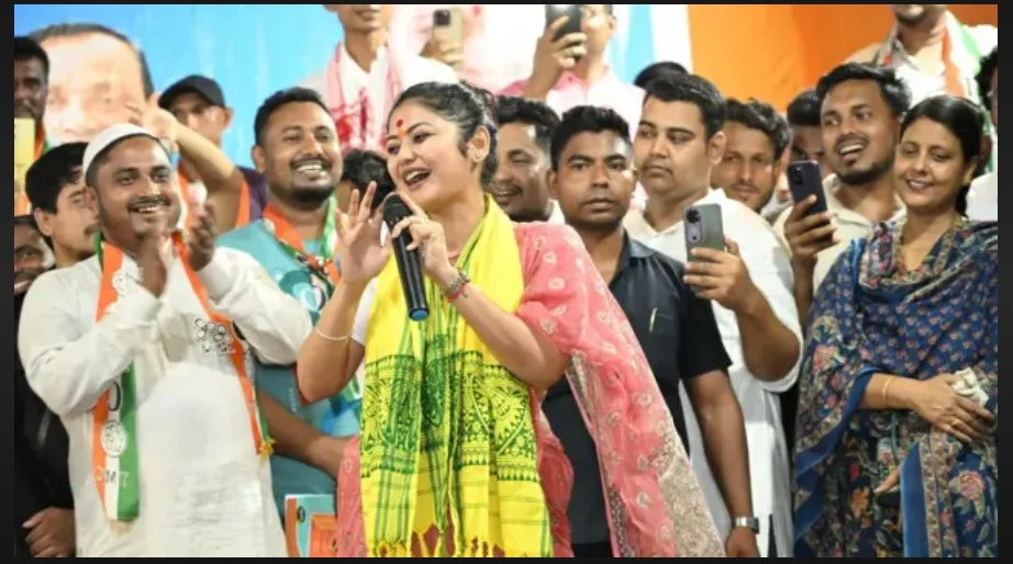 TMC MP Rebellion : बंगाल में सबसे बड़ा सियासी विस्फोट…! ‘काबा-मदीना सॉन्ग’ वाली सयानी घोष 20 सांसदों की बगावत में हुईं शामिल…TMC सांसदों का अलग गुट बनाने का दावा…ममता-अभिषेक को बड़ा झटका