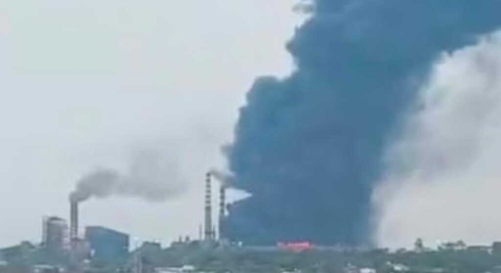 Raipur Steel Plant: मंदिर हसौद के मिवान स्टील प्लांट में भीषण आग…कई घंटे चला रेस्क्यू ऑपरेशन