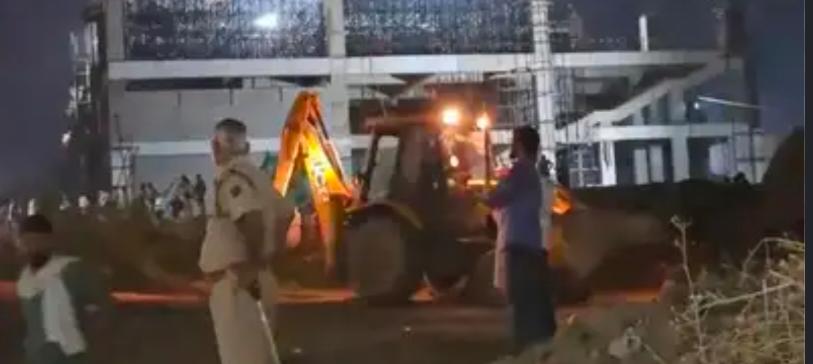 राजघाट में 200 साल पुरानी मस्जिद पर चला बुलडोजर…काशी स्टेशन परियोजना को लेकर बढ़ा विवाद