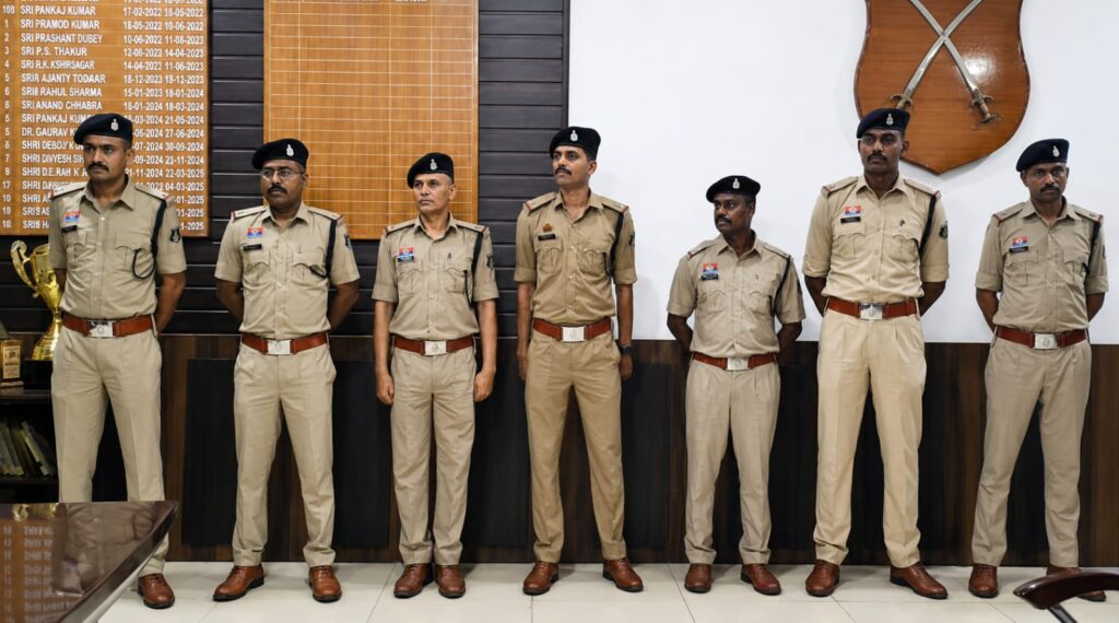 Sub Inspector Training : पुलिस अकादमी के बाद अब जमीनी पुलिसिंग सीखेंगे नए SI…! रायगढ़ पुलिस को मिले 18 नए प्रशिक्षु