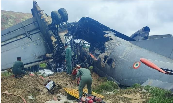 Indian Air Force AN-32 Crash : असम में बड़ा हादसा…! लैंडिंग के दौरान IAF का AN-32 विमान दुर्घटनाग्रस्त…एयरबेस पर मचा हड़कंप